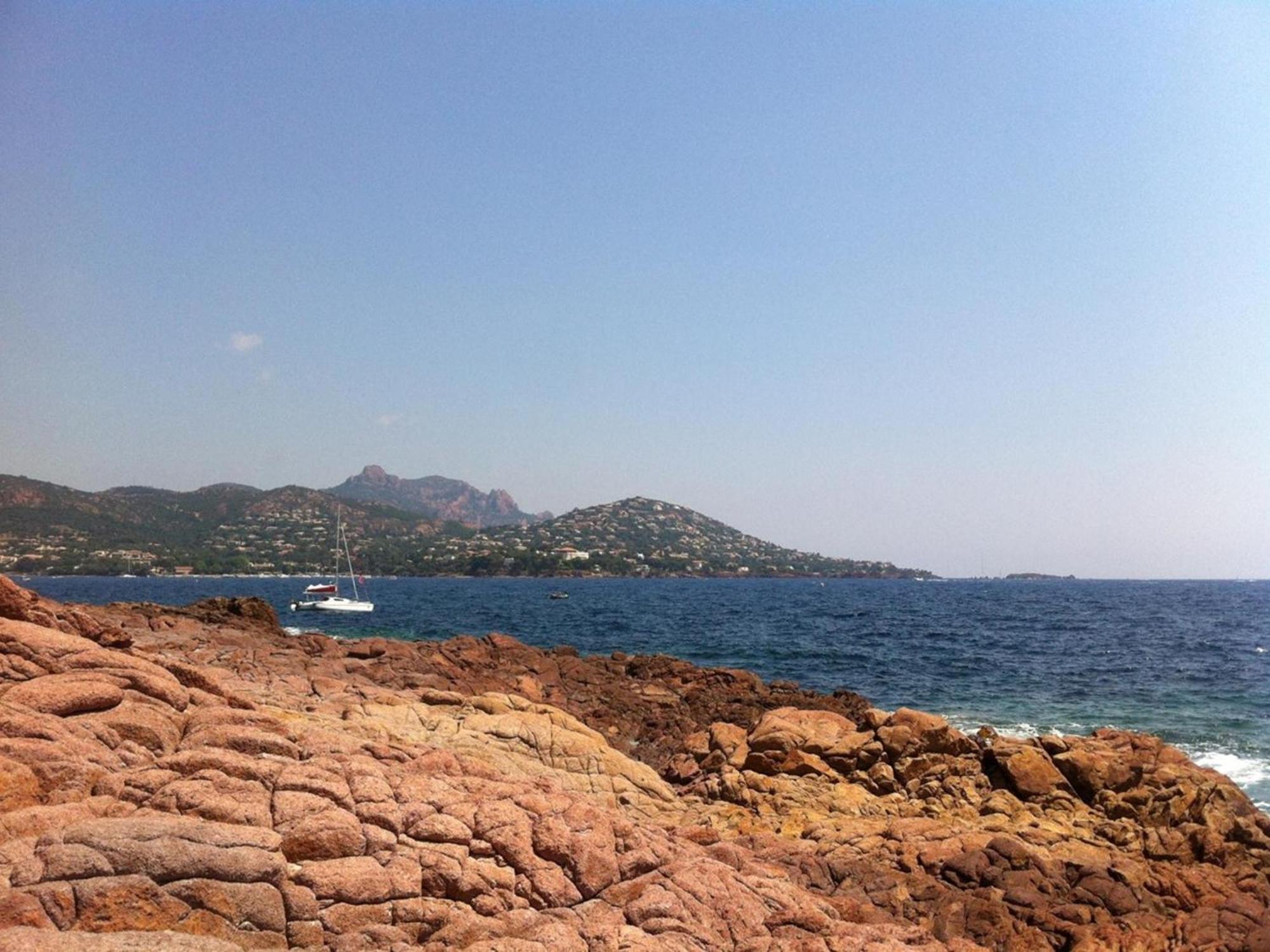 Appt Confort 3 Pieces Avec Terrasse Et Piscine A Saint-Raphael - Fr-1-226A-124 Екстериор снимка